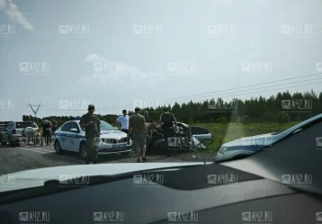 Фото: Под Новосибирском столкнулись иномарка и микроавтобус: есть погибшие 1