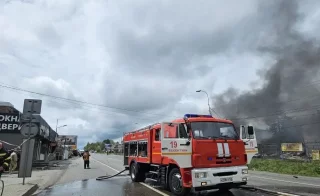 Мощный взрыв произошёл при разгрузке газовоза на заправке в Пятигорске