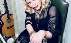 «Мы все идём ко дну»: обнажённая Мадонна сделала провокационное заявление о коронавирусе
