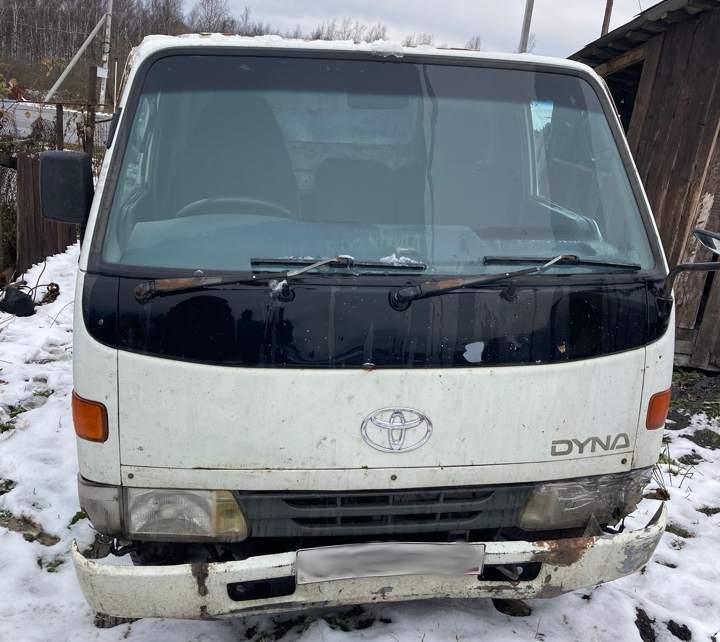 У кузбассовца арестовали грузовик за долги по налогам