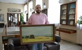 В Кузбассе выброшенная в мусор картина стала экспонатом музея
