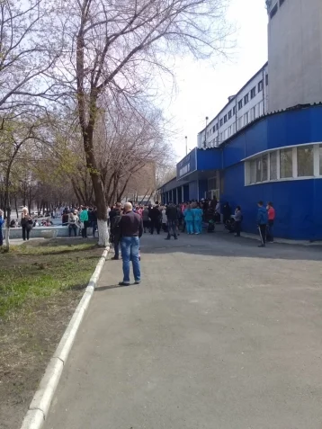 Фото: В Кемерове эвакуировали поликлинику №5 1