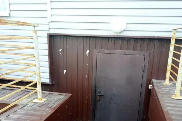 В кузбасском округе неизвестные начали срывать указатели с укрытий