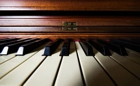 Школы Кузбасса получат 82 новых пианино