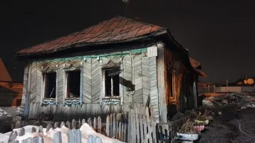 Фото: СК опубликовал фото с места пожара в Кузбассе, в котором погибли трое детей и взрослый 1