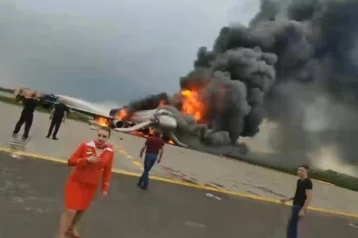 Фото: Пассажирка сгоревшего в Шереметьево самолёта опровергла давку из-за ручной клади 1
