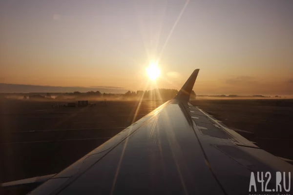В Нью-Йорке два самолёта столкнулись на рулёжной дорожке в аэропорту 