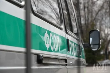 Фото: В Кузбассе приставы арестовали пассажирский автобус 1