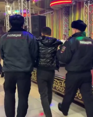 Десятки сотрудников полиции и Росгвардии провели рейды по барам и клубам Новокузнецка