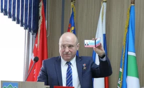 Главой Таштагольского округа снова избран Владимир Макута