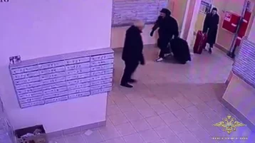 Фото: Супругов из Карелии задержали по подозрению в убийстве и расчленении мужчины в Санкт-Петербурге 1