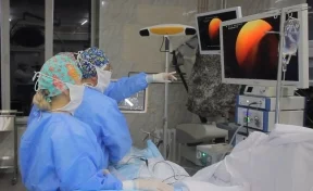 Кузбасские врачи впервые удалили пациенту опухоль мозга через нос