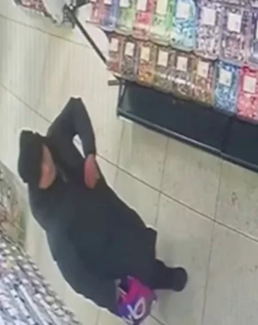 43 упаковки сыра и 11 пачек сливочного масла украл кемеровчанин из магазина 