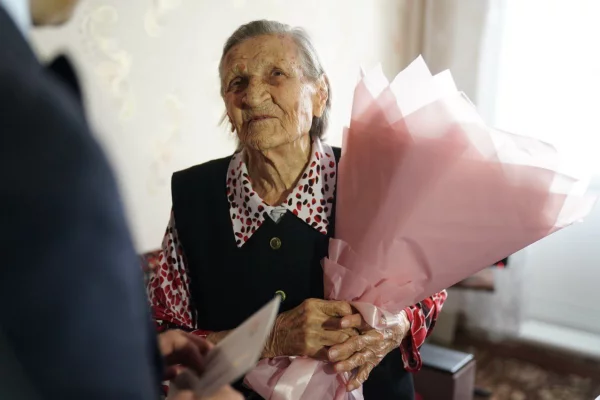 Заслуженная жительница Кемерова отметила 103-й день рождения