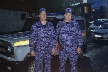Фото: В Кузбассе росгвардейцы нашли 12-летнего мальчика, пытавшегося уехать в Юргу 1