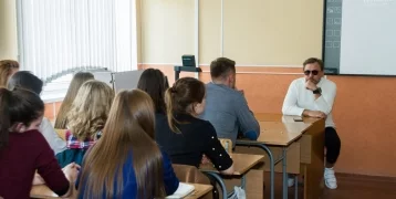 Фото: Известный телеведущий встретился с кемеровскими студентами 1