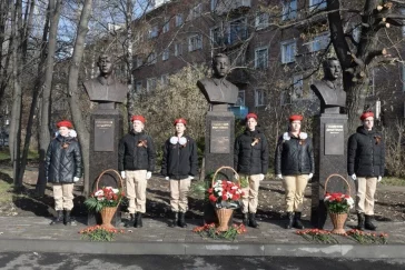 Фото: Память о трёх братьях: в Новокузнецке окрыли новый арт-объект 2