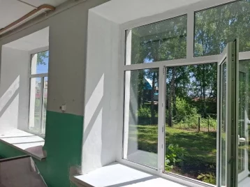 Фото: В Мариинске дырявые окна в детсаду заменили на тёплые после жалобы прокурору 1
