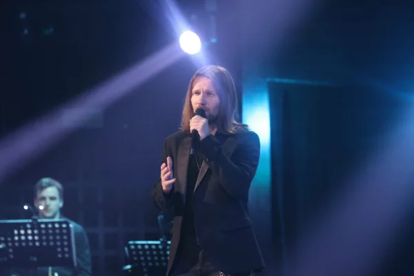 Новокузнечанин Никита Журавлёв прошёл слепые прослушивания в шоу «Голос»