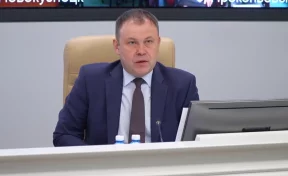 «Тротуары превратились в каток»: Илья Середюк прошёл по скользким кемеровским улицам