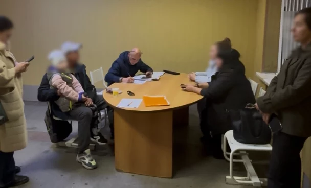 В новосибирском ТЦ нашли похищенную три года назад отцом девочку