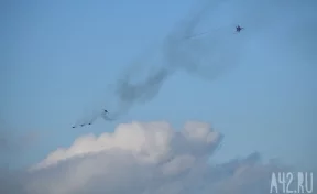 «Очень красиво»: тренировочные полёты «Стрижей» прошли в небе над Кемеровом