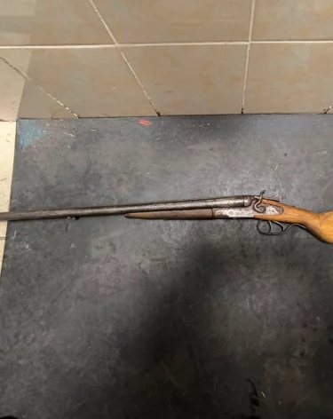 В Кузбассе сотрудница ЧОПа нашла ружьё в доме покойного дяди