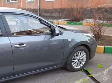 Фото: Кузбассовец из ревности повредил чужой автомобиль 1