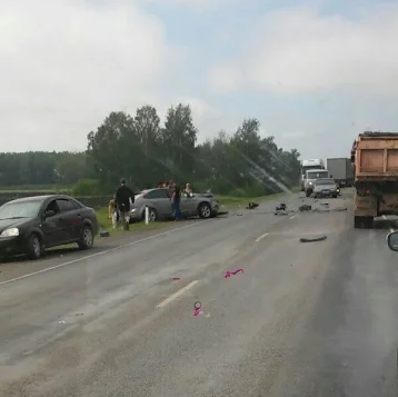 Фото: В результате массового ДТП на кузбасской трассе скончался водитель Ford Focus 1