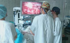 Кемеровские хирурги удалили пациенту огромную опухоль почки