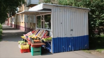 Фото: В Кемерове снесли киоск, продавец которого обсчитывала покупателей 1