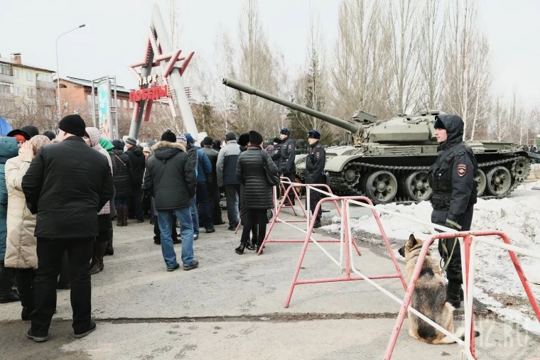 Фото: Нас не запугать: в Кемерове прошла акция в память жертв терроризма  20