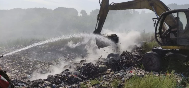 Фото: Власти Кемерова рассказали о тушении полигона отходов в Предзаводском 1