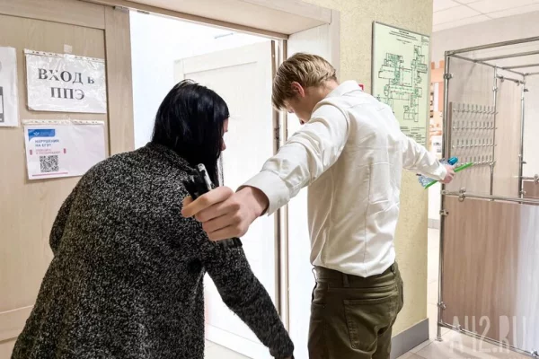 Список вещей, которые можно взять на ЕГЭ в 2026 году, опубликовал Рособрнадзор