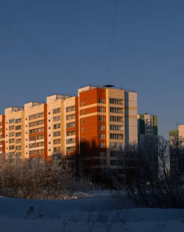 В Таштаголе всё ещё не разрешилась ситуация с нарушением жилищных прав сирот