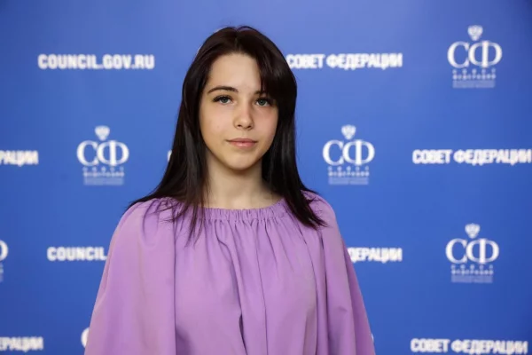 Студентку из Кузбасса наградили в Москве за спасение ребёнка на пожаре