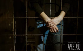 Отца, выбросившего ребёнка из окна в Уфе, пытаются допросить