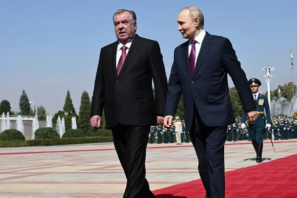 Путин после встречи с Рахмоном рассказал о создании достойных условий труда для граждан Таджикистана