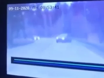Фото: Момент аварии с участием автомобиля ДПС в Кузбассе попал на видео 1