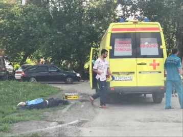Фото: На улице в Кировском районе Кемерова нашли тело мужчины 1