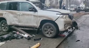 Фото: В Донецке взорвался внедорожник, два человека пострадали 1
