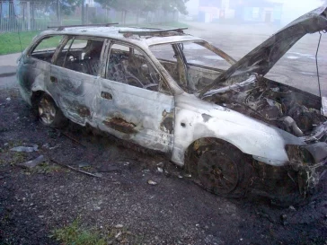 Фото: Пьяный новокузнечанин поджёг два автомобиля 1