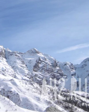 В Карачаево-Черкесии 3 туриста сорвались с ледяного склона