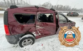 В Уфе в массовом ДТП со скорой помощью пострадали четыре человека