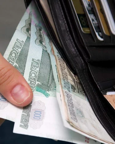 Кемеровостат: средняя зарплата кузбассовцев в октябре достигла почти 82 000 рублей