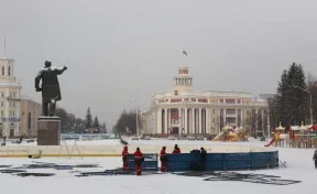 На площади Советов в Кемерове хоккейную коробку заменят новой спортивной площадкой