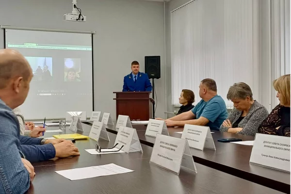 В Мурманской области главу округа уволили за передачу земли родственникам