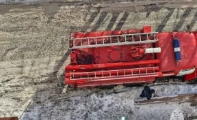 Мужчина упал с 9 этажа на пожарную машину в Уфе
