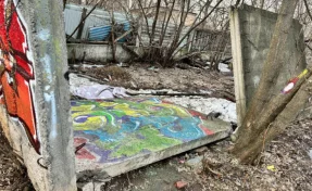 В Подмосковье 7-летний ребёнок погиб после падения бетонной секции забора