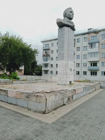 Фото: Власти Кемерова ответили на вопрос о реставрации памятника Гагарину 3